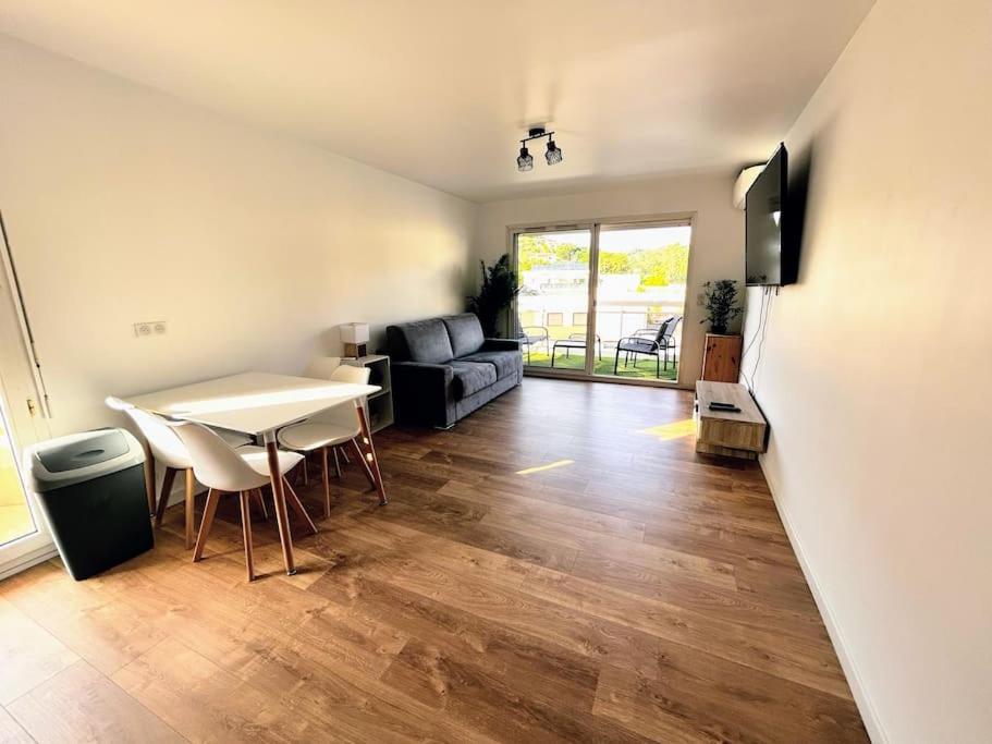 Superbe Studio Climatise Avec Terrasse Proche Mer Cagnes-sur-Mer Bagian luar foto